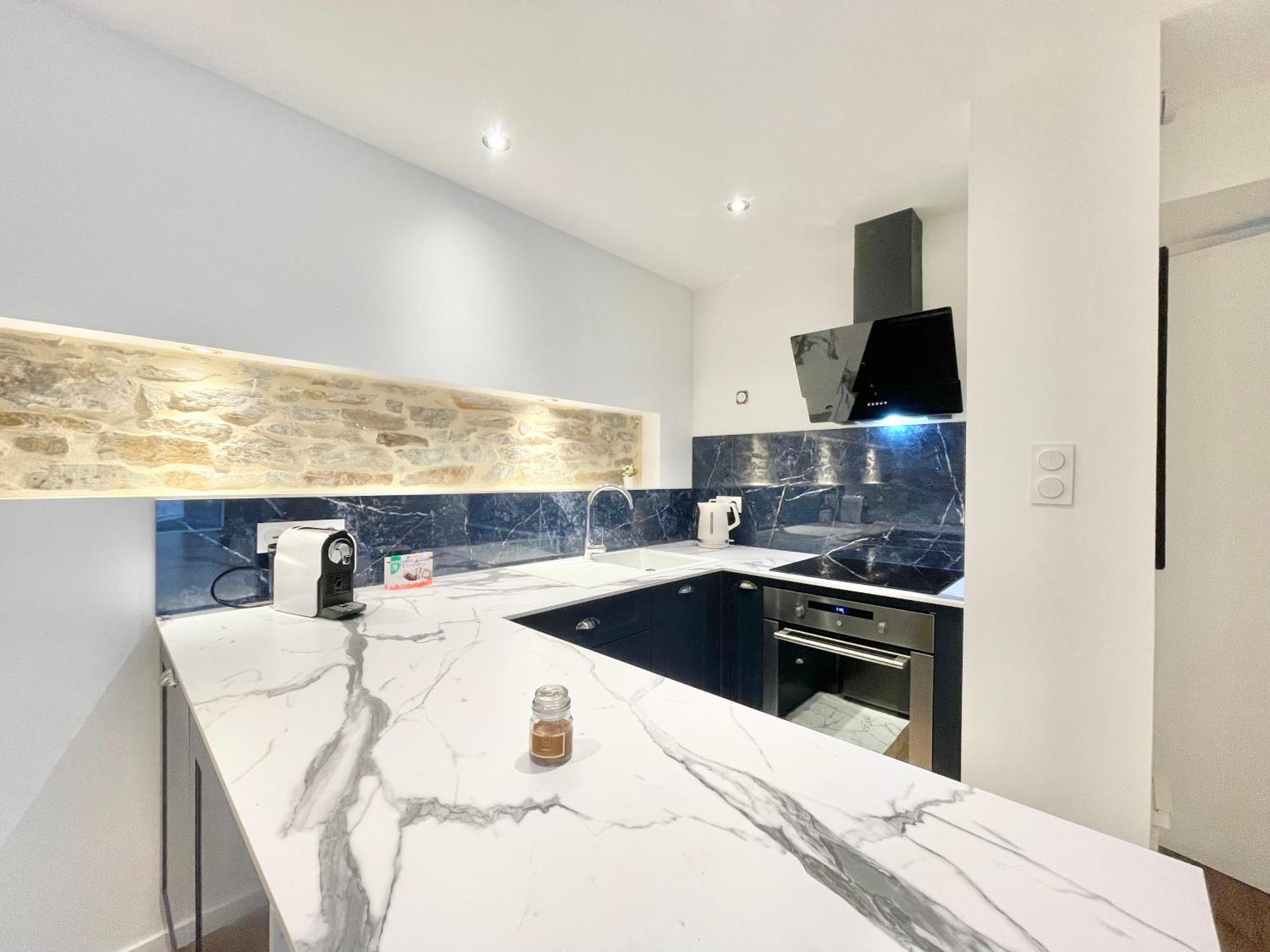 Le Calloch 1d - Wifi - Netflix - Face Gare Apartment *