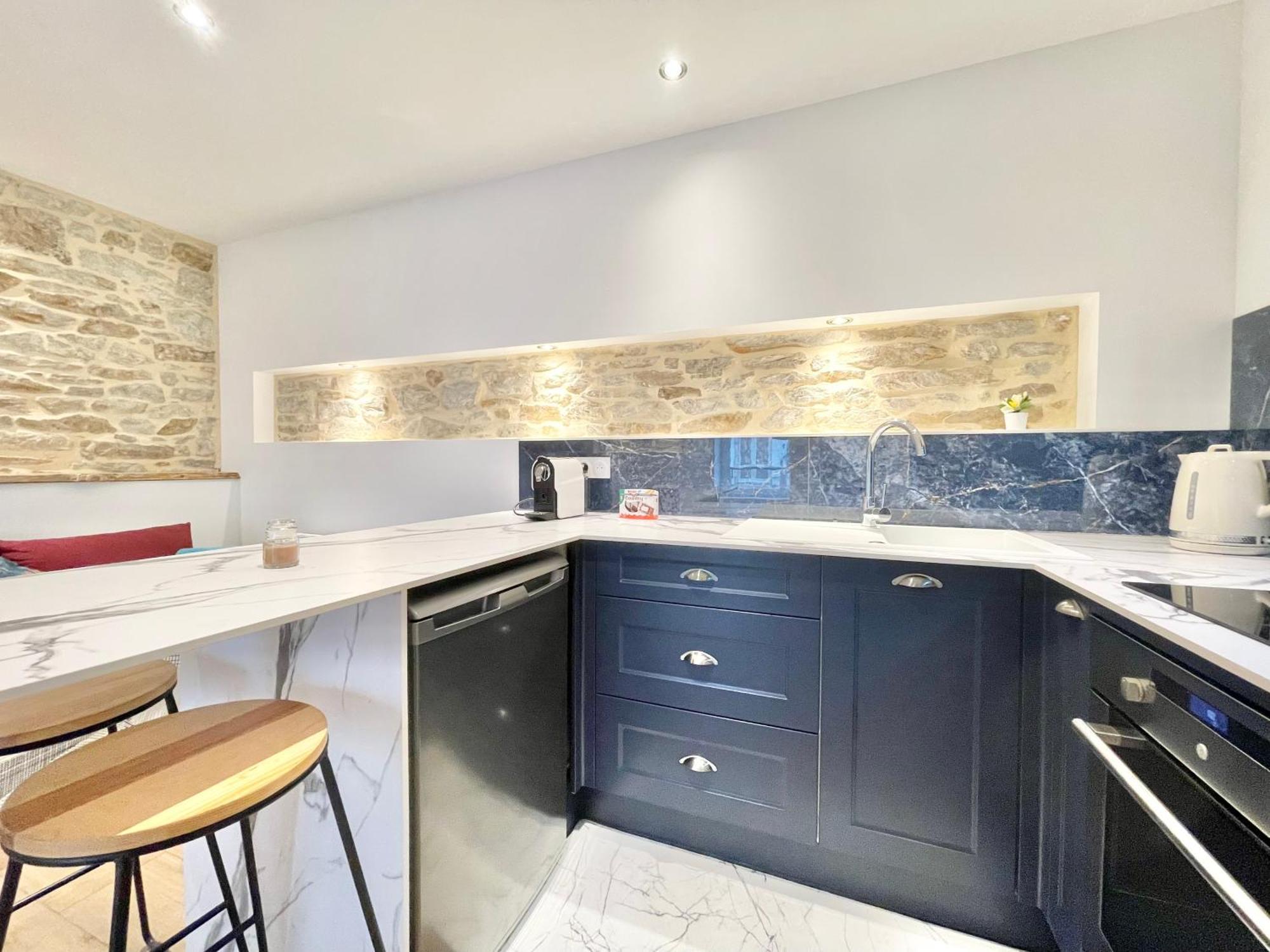 Apartment Le Calloch 1d - Wifi - Netflix - Face Gare *
